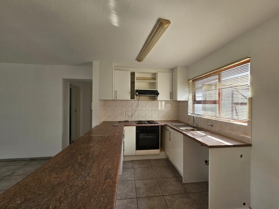 To Let 2 Bedroom Property for Rent in Mount Kos North West
